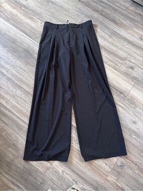 Zara Black Wide-Leg Pleated Women's Dress Pants
